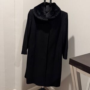 Chic Black Women's wool and cashmere Coat with Faux Fur Trim